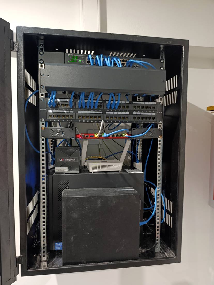 Gabinete de comunicaciones