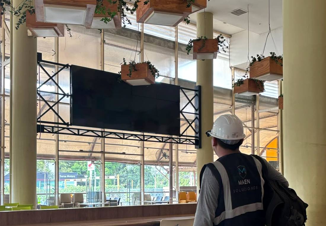 Estructura metálica instalada en altura